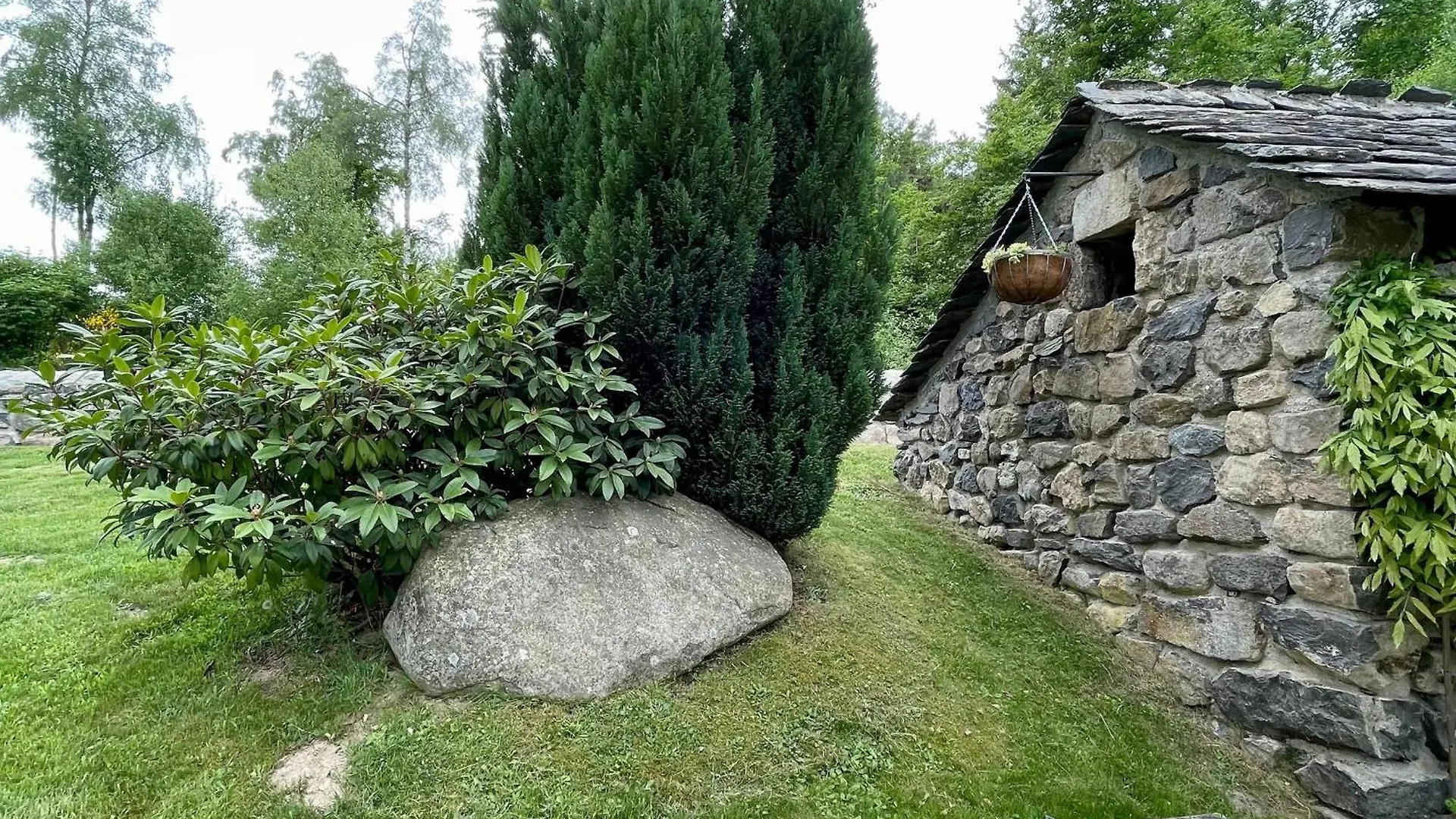 Maison Isolee, Au Coeur Des Volcans, Terrain Clos, Jeux, Confort, Cheminee, Proche Forets Et Villages. - Fr-1-582-285 Queyrieres Holiday home
